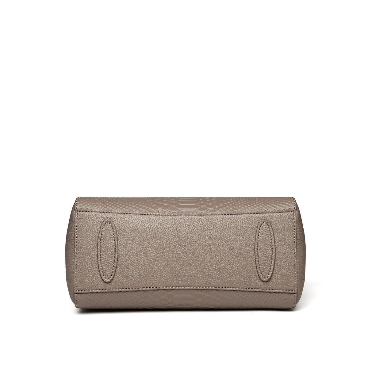 Classic Leather Handbag for Women – Elegant & Durable