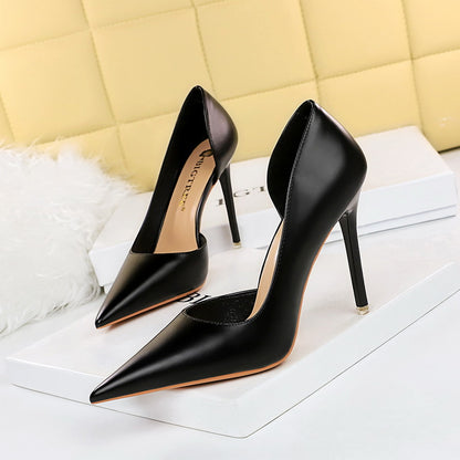 Women’s Classic Retro Pumps – Pointed Toe, Shallow Mouth Heels